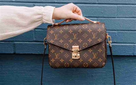 nep louis vuitton herkennen|Een nep Louis Vuitton tas herkennen .